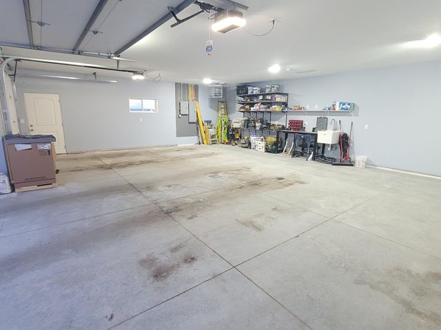 2308 36th Avenue S, Moorhead, MN 56560