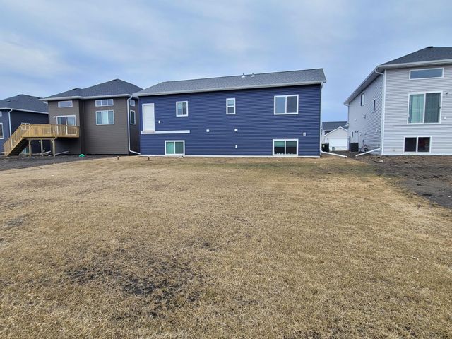 2308 36th Avenue S, Moorhead, MN 56560