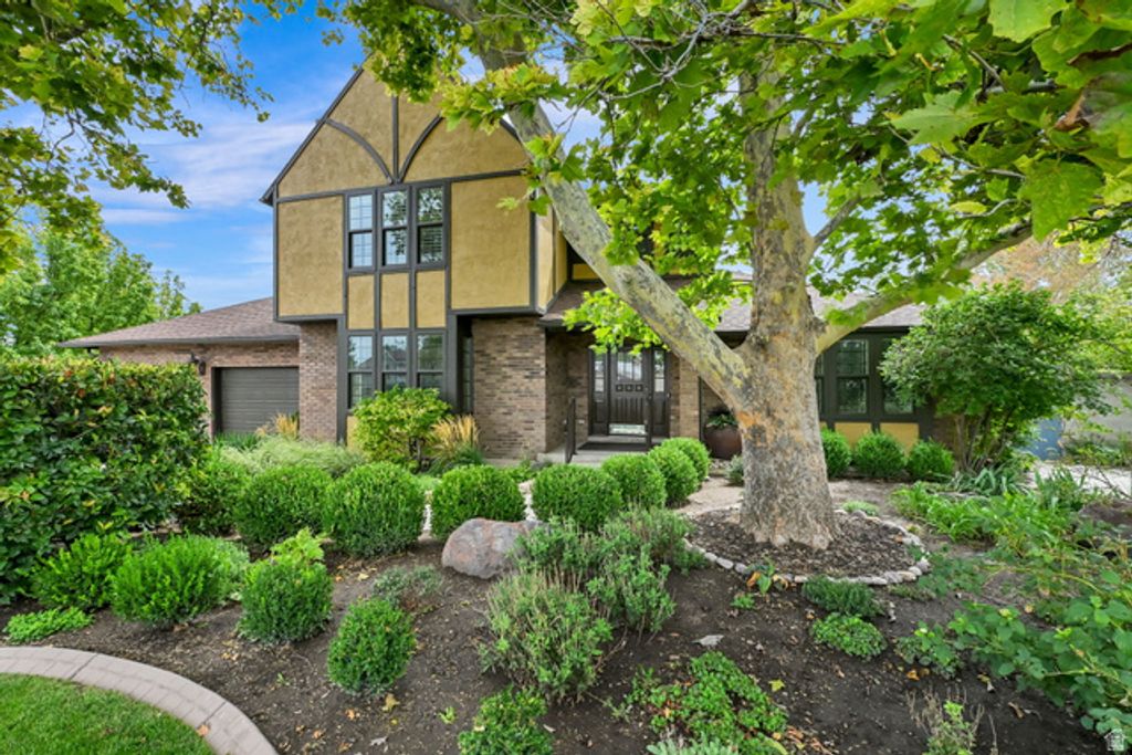9241 S LISA AVE, West Jordan, UT 84088 — exterior