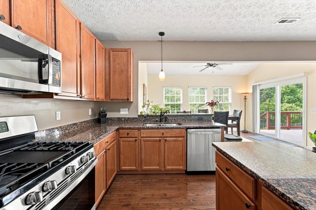 1332 Wagy Square, Pataskala, OH 43062