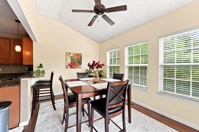 1332 Wagy Square, Pataskala, OH 43062