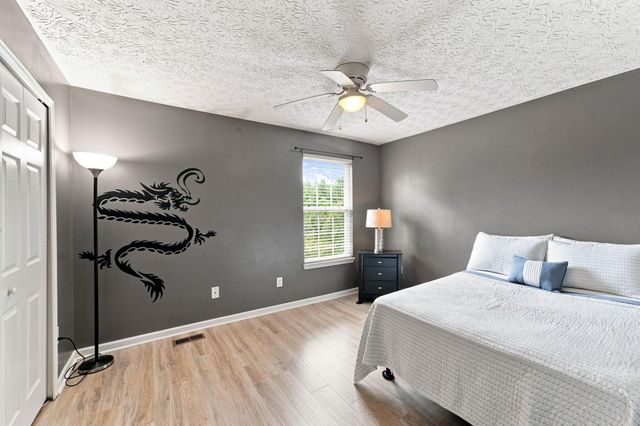 1332 Wagy Square, Pataskala, OH 43062