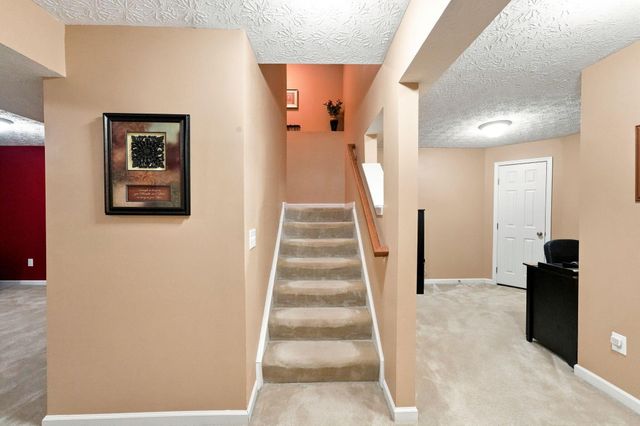 1332 Wagy Square, Pataskala, OH 43062