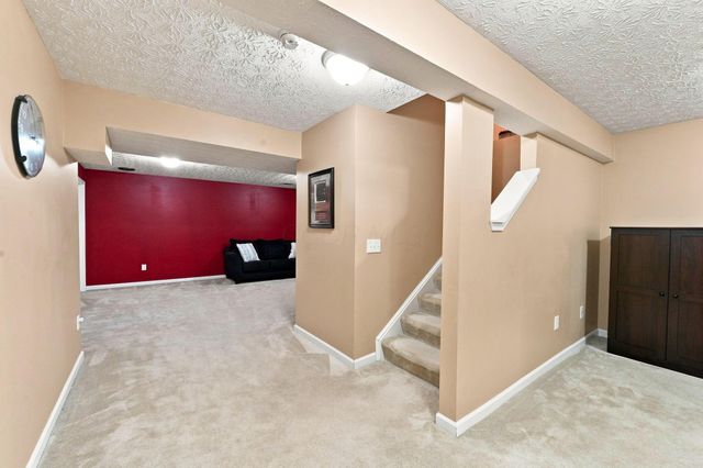 1332 Wagy Square, Pataskala, OH 43062