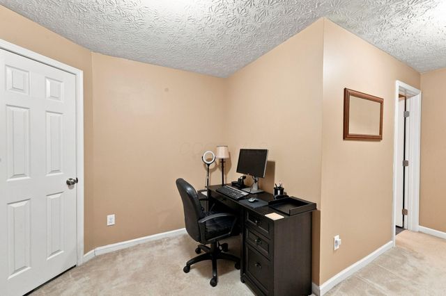 1332 Wagy Square, Pataskala, OH 43062
