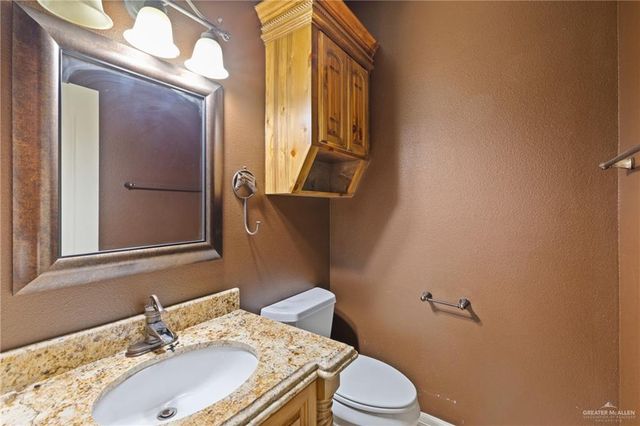 22209 Uresti Road, Edinburg, TX 78542