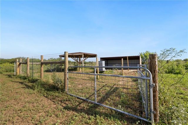 22209 Uresti Road, Edinburg, TX 78542