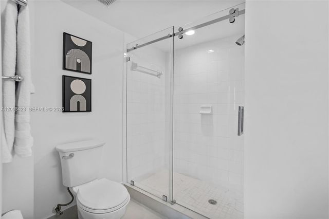 1155 Brickell Bay Dr 2003, Miami, FL 33131