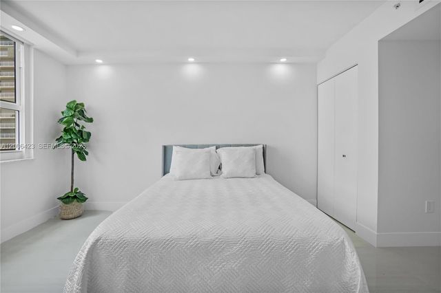 1155 Brickell Bay Dr 2003, Miami, FL 33131