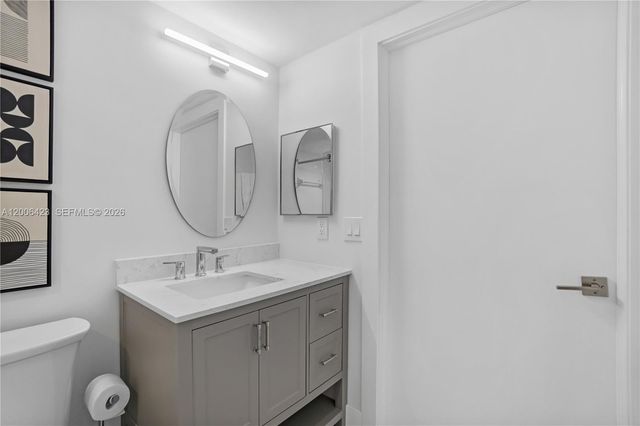 1155 Brickell Bay Dr 2003, Miami, FL 33131