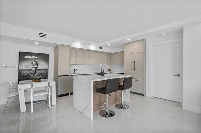 1155 Brickell Bay Dr 2003, Miami, FL 33131