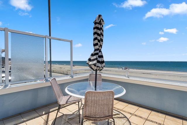 325 Beach Drive, Aptos, CA 95003