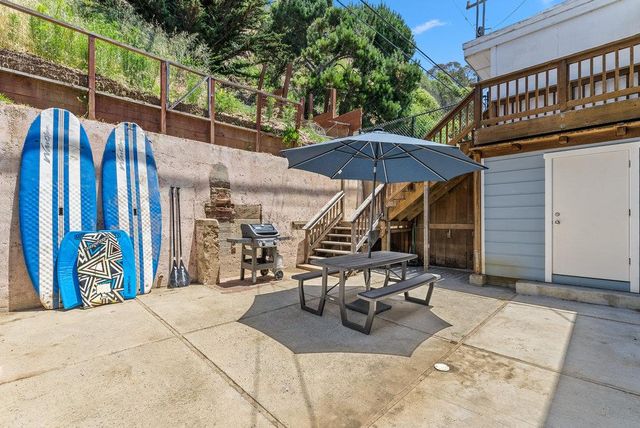 325 Beach Drive, Aptos, CA 95003
