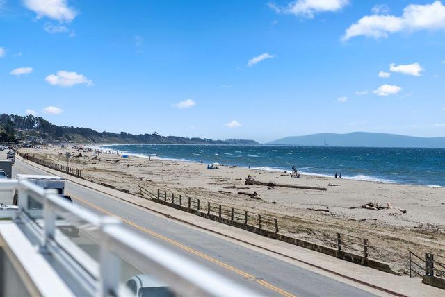 325 Beach Drive, Aptos, CA 95003