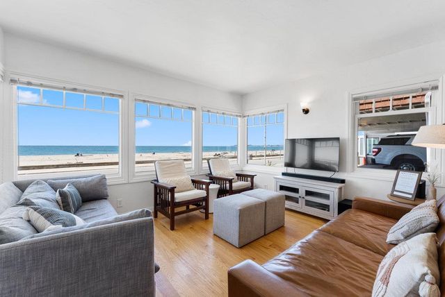 325 Beach Drive, Aptos, CA 95003