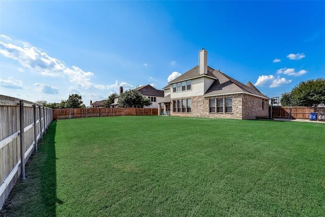 5730 Creek Crossing Lane, Sachse, TX 75048