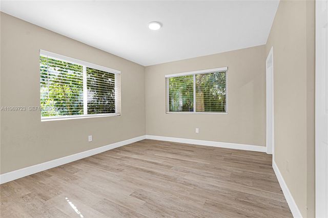 11919 NE 8th Avenue, Biscayne Park, FL 33161