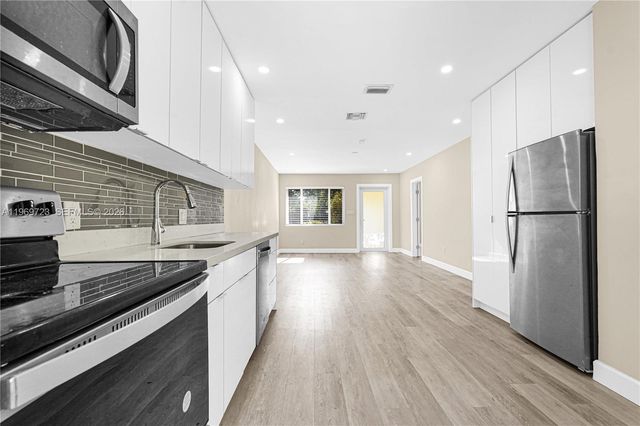 11919 NE 8th Avenue, Biscayne Park, FL 33161