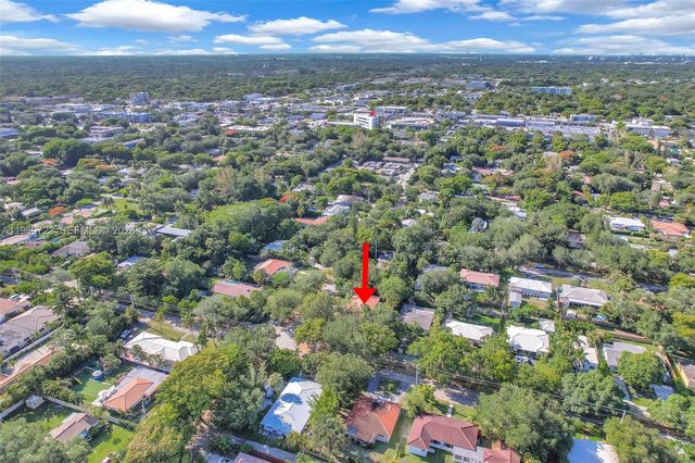 11919 NE 8th Avenue, Biscayne Park, FL 33161