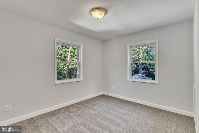 5809 FIFER, Alexandria, VA 22303