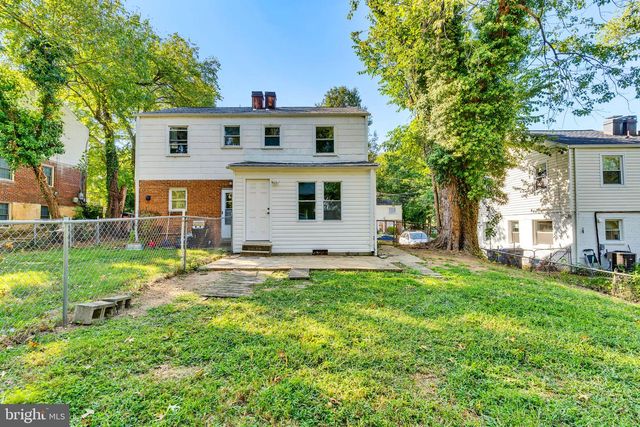 5809 FIFER, Alexandria, VA 22303