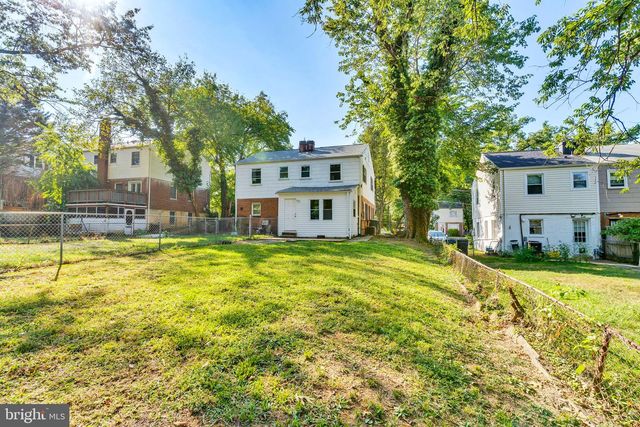 5809 FIFER, Alexandria, VA 22303