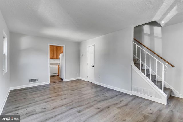 5809 FIFER, Alexandria, VA 22303