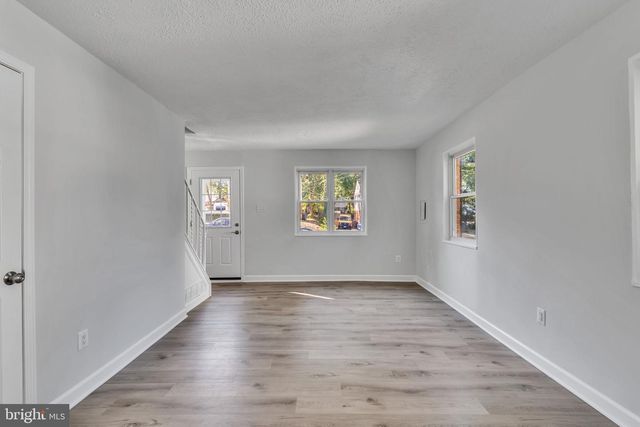 5809 FIFER, Alexandria, VA 22303