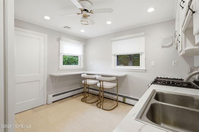 34 Hemlock Road, Howell, NJ 07731