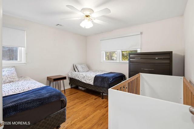 34 Hemlock Road, Howell, NJ 07731