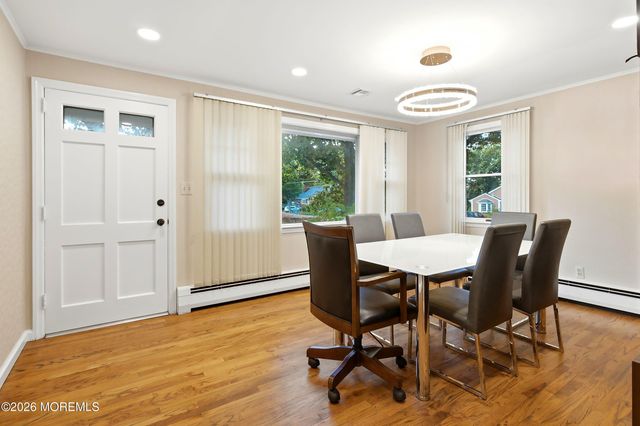 34 Hemlock Road, Howell, NJ 07731