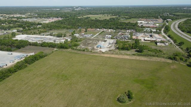 611 Azalea Drive, Muskogee, OK 74401