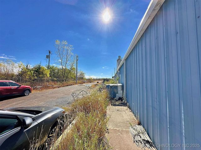 611 Azalea Drive, Muskogee, OK 74401