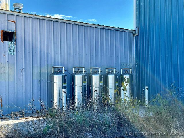 611 Azalea Drive, Muskogee, OK 74401