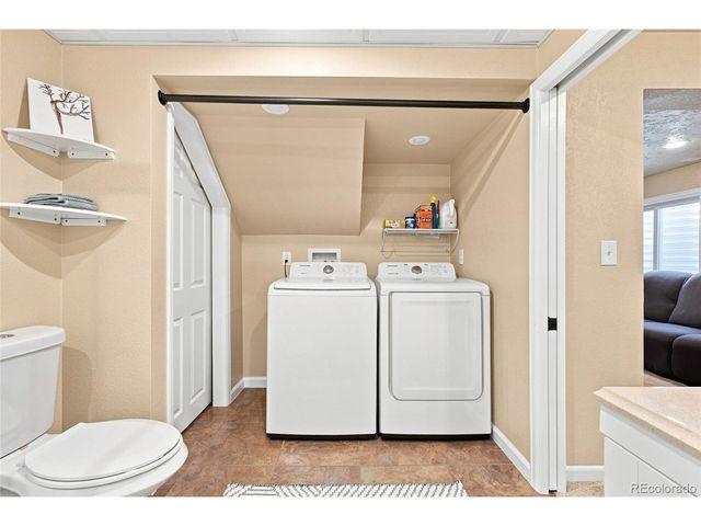 8859 Cloverleaf Cir, Parker, CO 80134