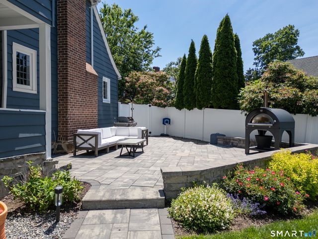 180 Rockland Road, Fairfield, CT 06825