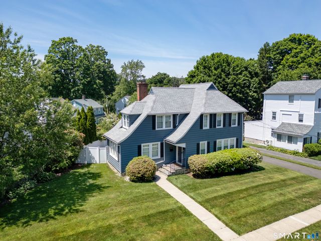 180 Rockland Road, Fairfield, CT 06825