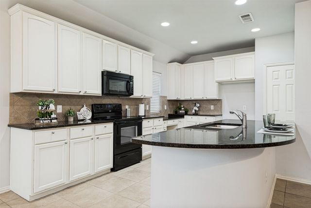 2028 Uvalde Drive, Forney, TX 75126