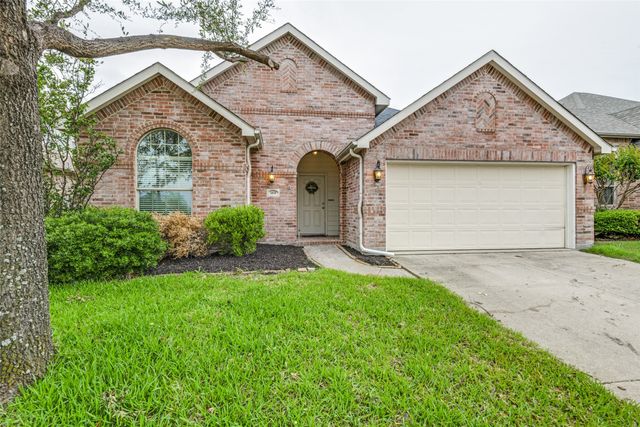 2028 Uvalde Drive, Forney, TX 75126