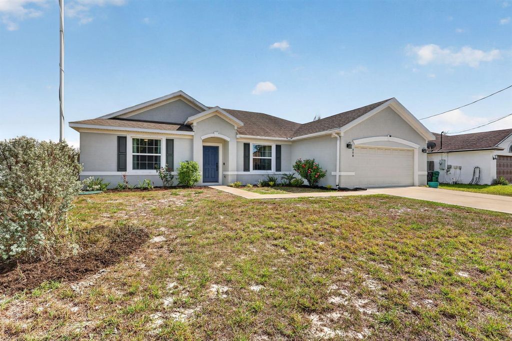 770 SW Saragossa Avenue, Port St. Lucie, FL 34953