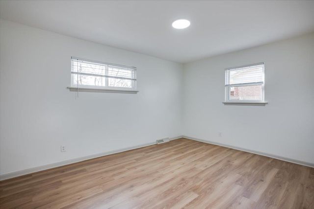 1026 S Eastern St, Wichita, KS 67207