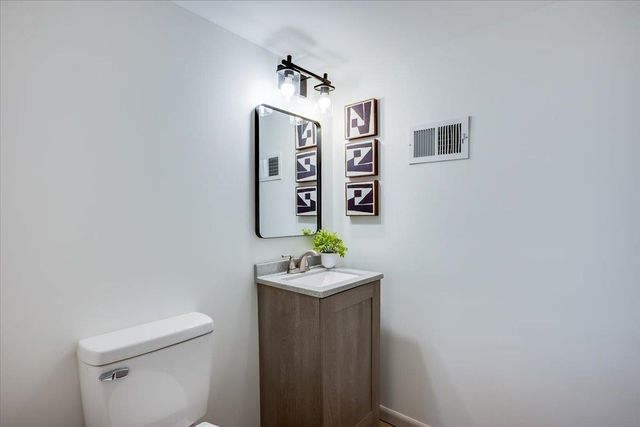 1026 S Eastern St, Wichita, KS 67207