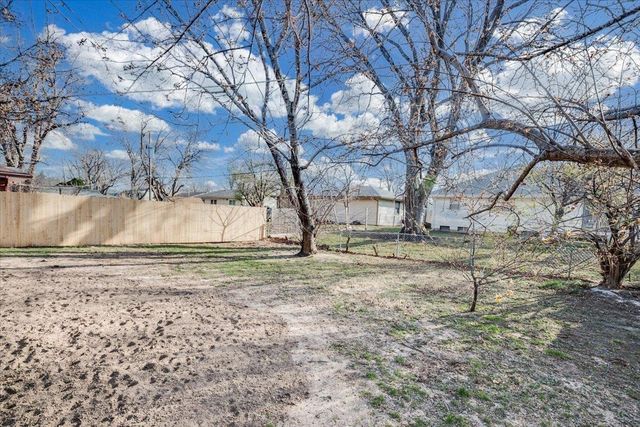 1026 S Eastern St, Wichita, KS 67207