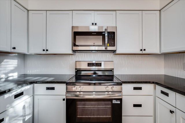 1026 S Eastern St, Wichita, KS 67207