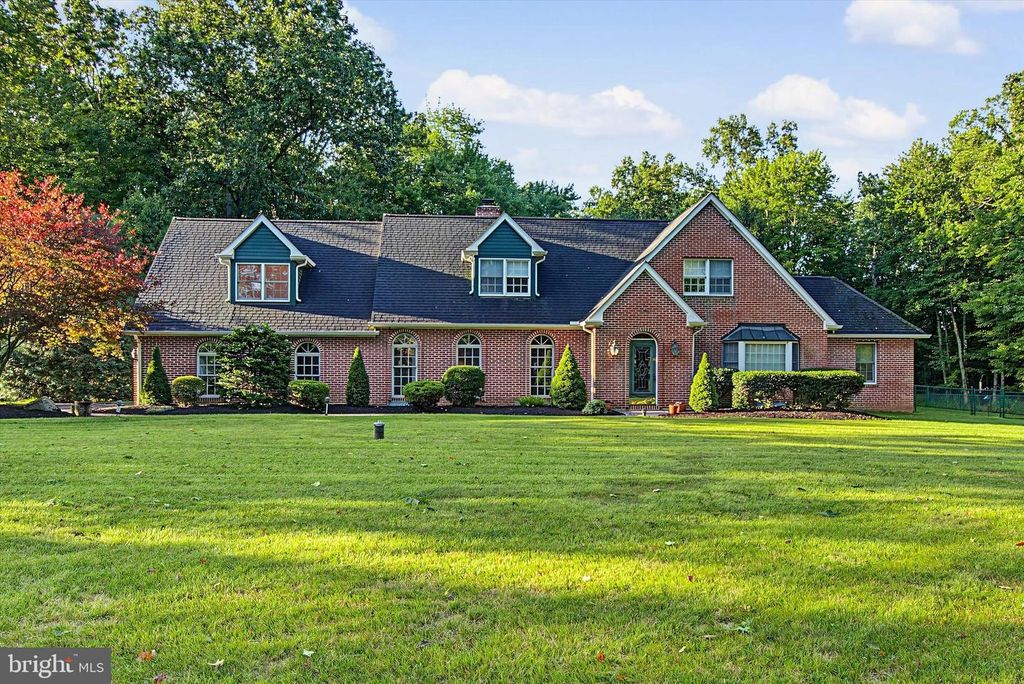 8 TIMBER BROOK DR, QUAKERTOWN, PA 18951 — photo 2
