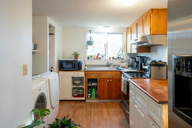 45 Quenames Rd, Chilmark, MA 02535