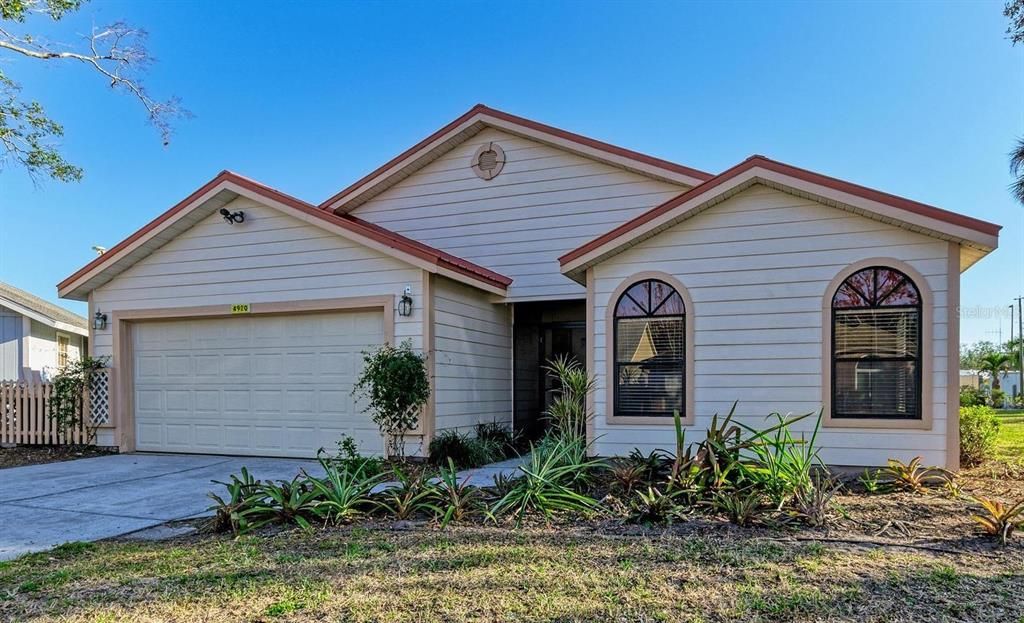 4920 82ND PLACE E, Sarasota, FL 34243