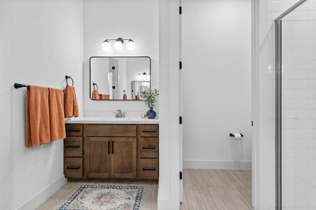 130 Volterra LN, Dripping Springs, TX 78620
