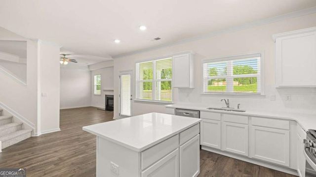 231 Sandy Oak Drive, Loganville, GA 30052