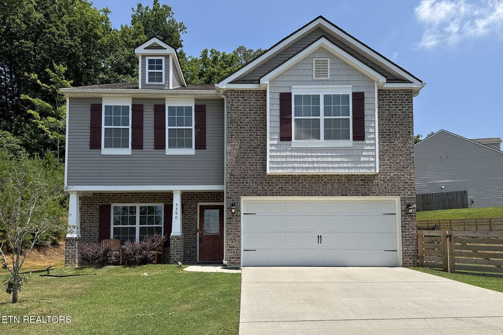 5490 Calvert Lane, Knoxville, TN 37918